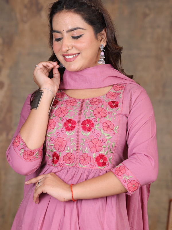 Move Pink  Blossom Embroidery Suit Set