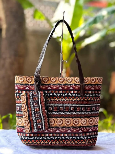 Women's Geometric Printed Tote Bag with Front Pocket